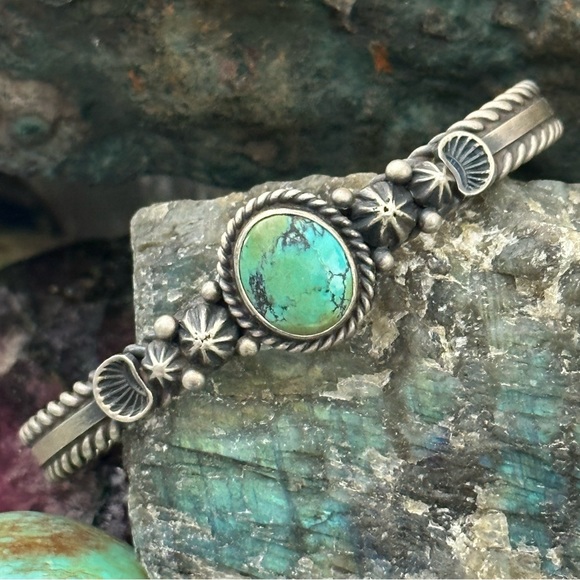 Vintage Navajo native turquoise sterling, silver southwestern cuff - Picture 1 of 12